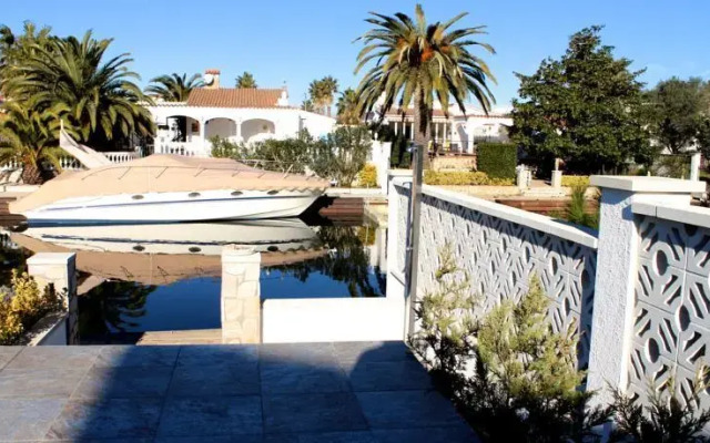 Villa on the Canal
