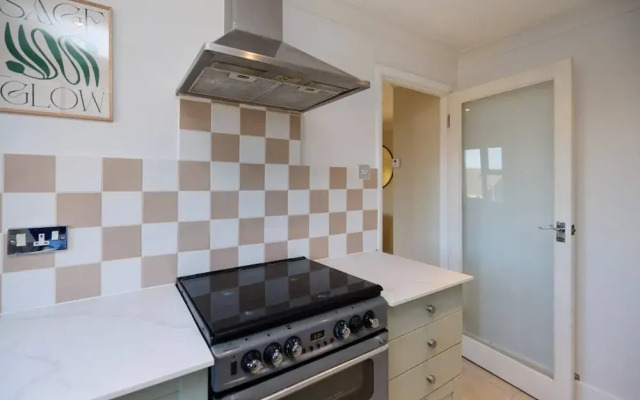The Kennington Park Retreat - Inviting 2bdr Apartment