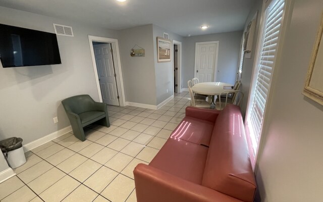 Rio Motel and Suites