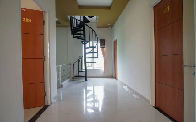 OYO 958 Penginapan Timur