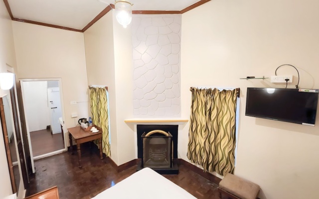 Ivanhoe Hotel A Heritage Property – Guest Rooms – Darjeeling