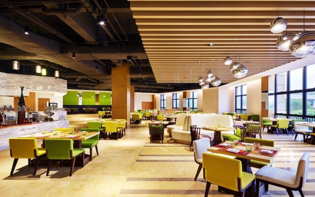 Aloft Dongguan Dynamic Town