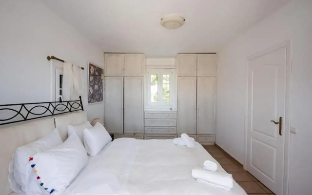 Mykonian Luxury Villa Victoria with Pool