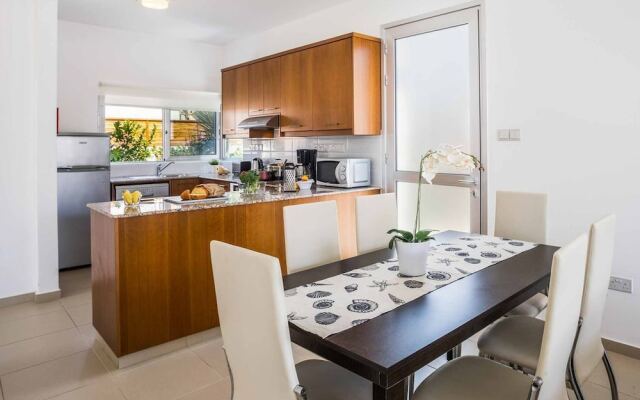 Villa White Jasmin