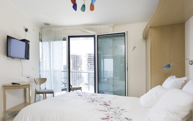 Luxurious 2BR with Panoramic Sea View