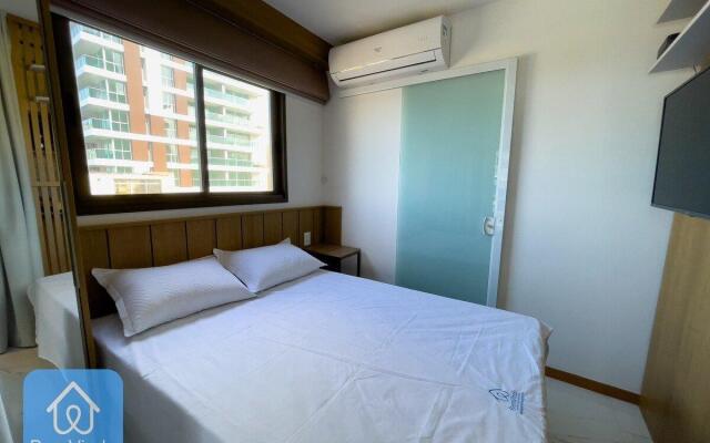 Apartamento com linda vista mar no Smart Barra 2