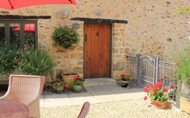 Courtyard Cottage at Stepps House
