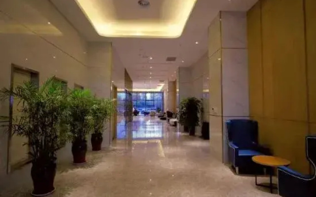 Starway Hotel