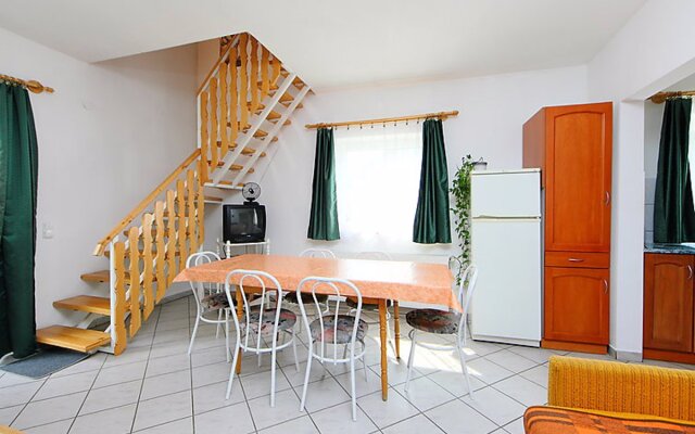 Balaton H2058