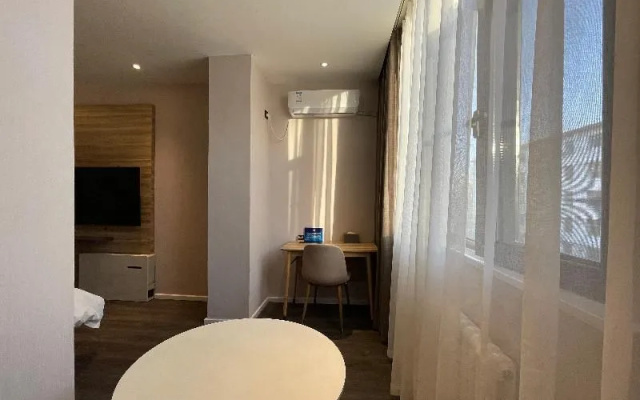 Hanting Hotel (Yonghe Palace Heping Metro Station