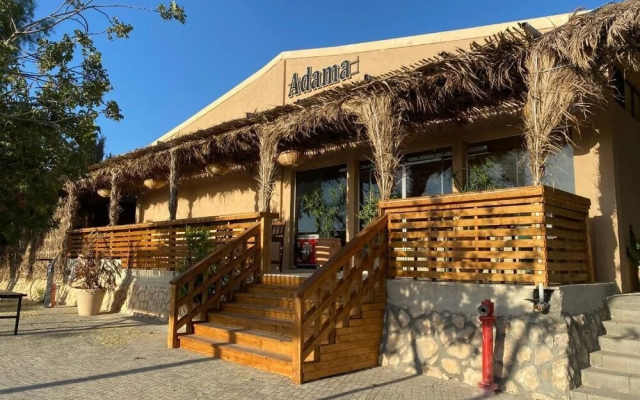 Adama Hotel