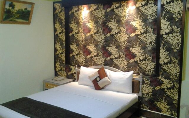 Regal Hotel