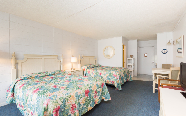 Holiday Shores