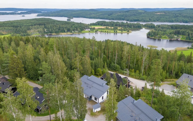 Peaceful 2BR Getaway Cabin at Riihivuori