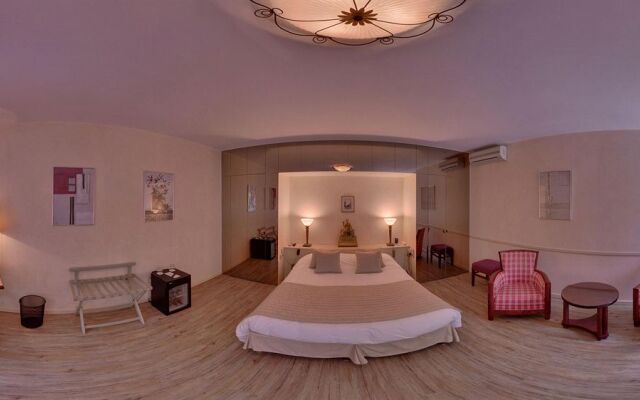 Manoir De La Roseraie