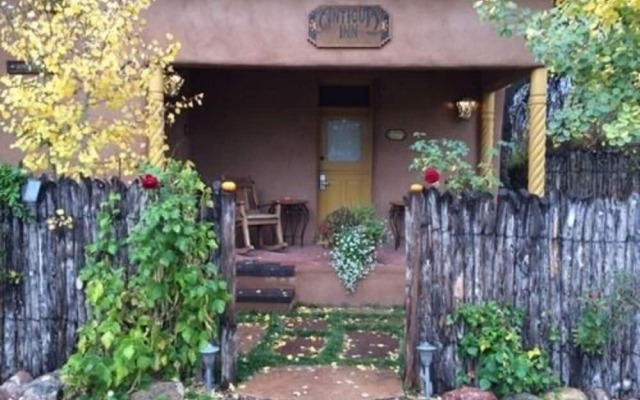 Antigua Inn