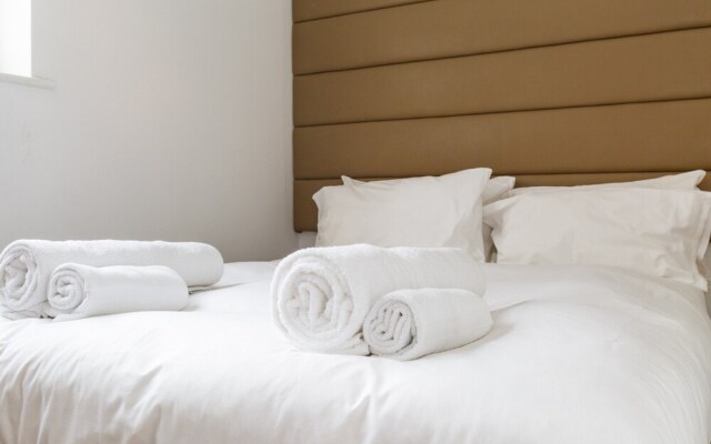 Amazing Detached House in Trendy Peckham Sleeps 6