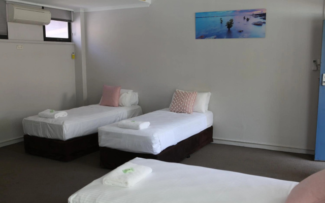 Nightcap at the Cavenagh – Guest Rooms – Darwin