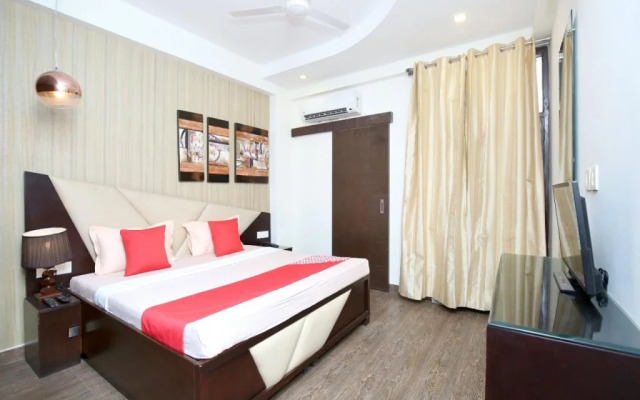 Royale Lake Suites