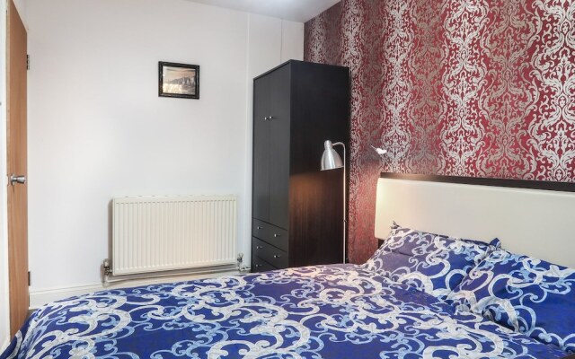 Bazely Street Deluxe Single Room 4