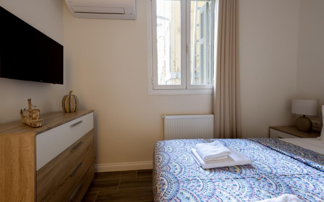 Plaka s Privileged Accommodation