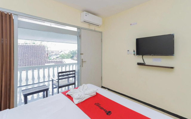 OYO 1289 Cbr Residence