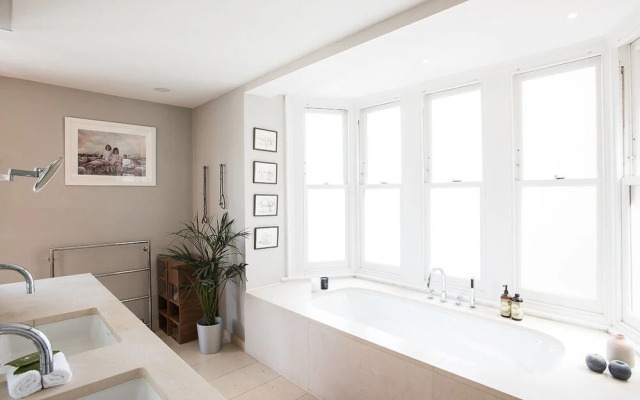 5* Luxury Huge Family 4BR by Hyde Park