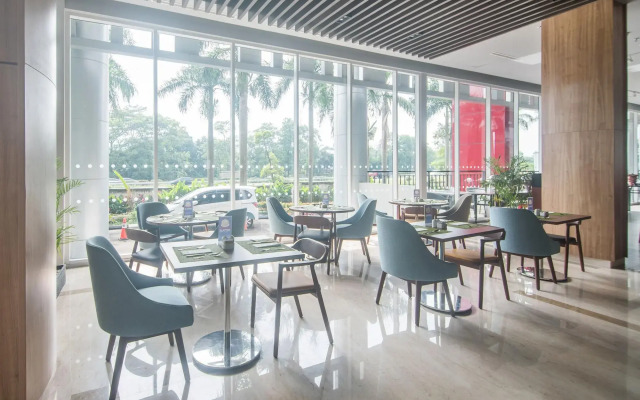 Bigland Hotel & Convention Sentul