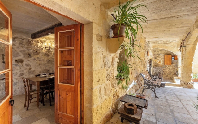 Bebbuxija Pool Farmhouse Gozo