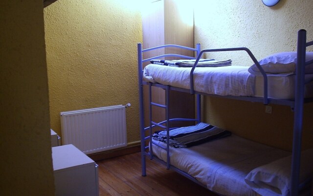 Albergue Juvenil de Bustiello