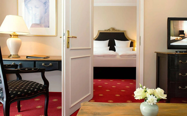 Victor's Residenz - Hotel Schloss Berg