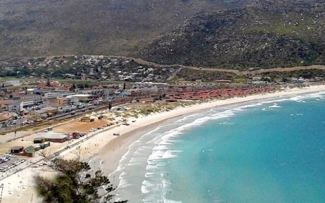 Crows Nest Fish Hoek Bay