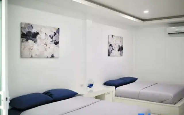 The Munique Cliff House Chumphon - private jacuzzi with beach views