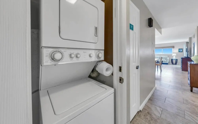 Regency Towers 623