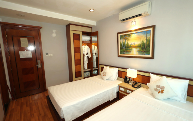 Luxeden Signature Hotel – Guest Rooms – Hanoi