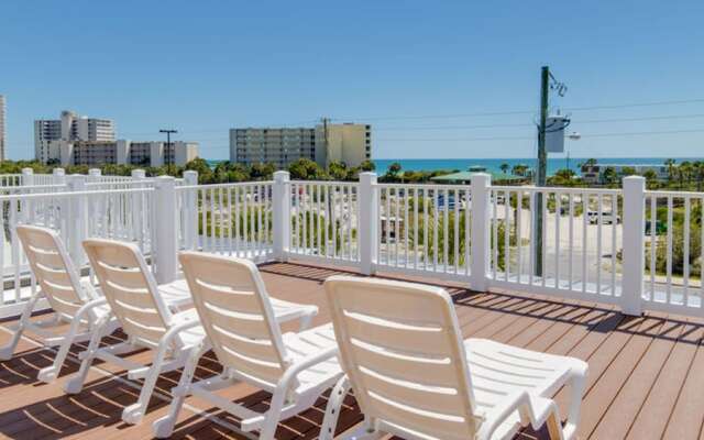 Seas The Day By BlueSwell