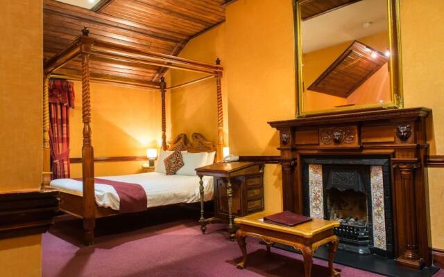 Russell Court Hotel