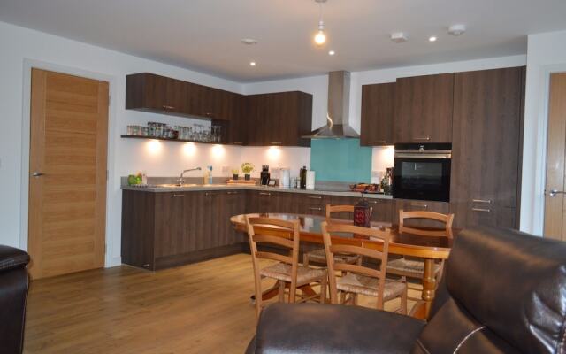 2 Bedroom Ground Floor Flat With Garden