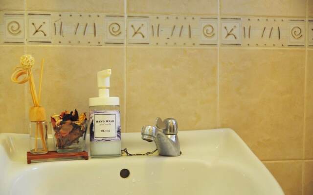 Grayhaus Guest House