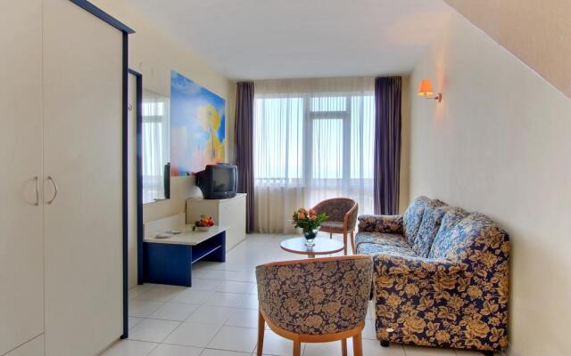 Hotel Dolphin