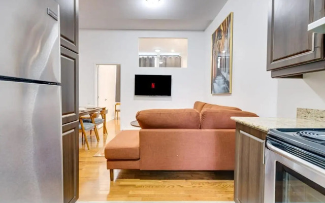 M11 Stylish Modern 3BR in Prime Location