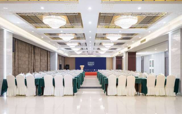 Ramada Linyi North
