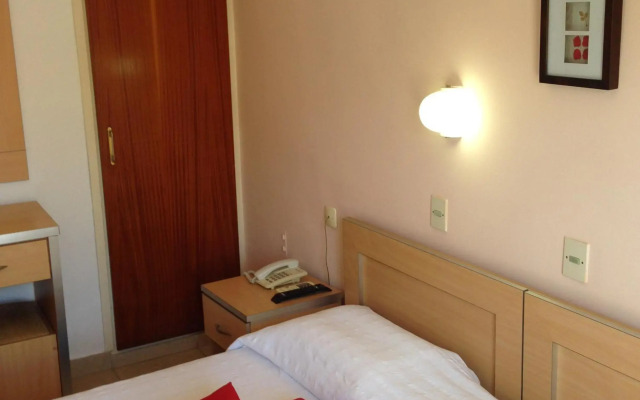 Zefyros Hotel