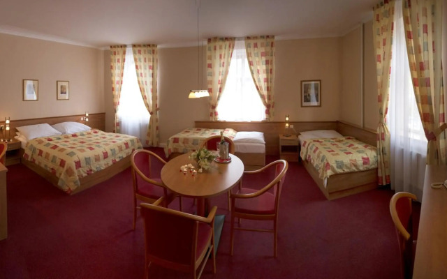 Hotel Česká Koruna