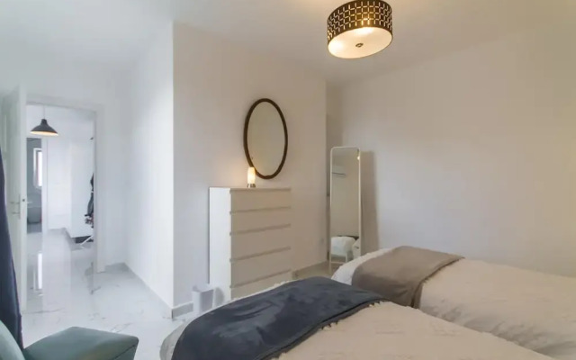 Sunny Penthouse Modern 2 bdr - Sliema