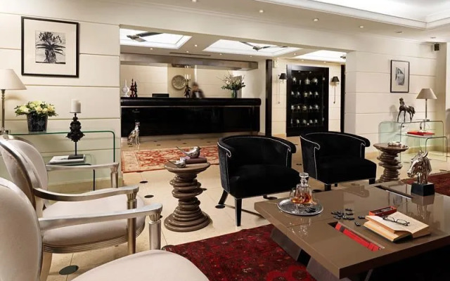 Best Western Plus Embassy Hotel