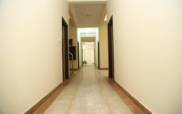 OYO 8240 Maan Residency
