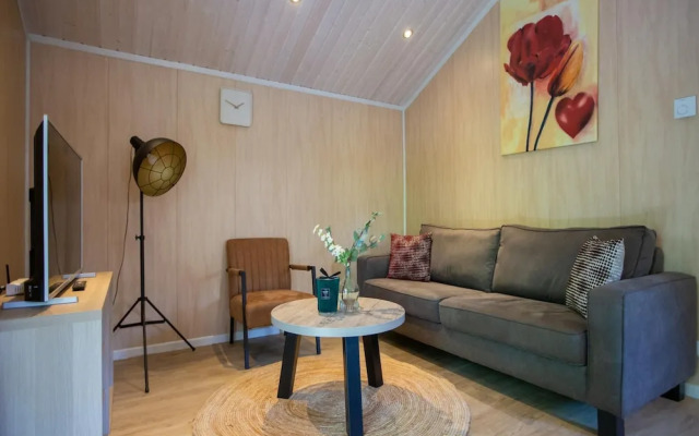 Lodge in Brabant With Cozy Covered Terrace