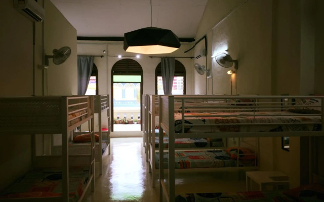 Vloft Backpackers Hostel by ZUZU