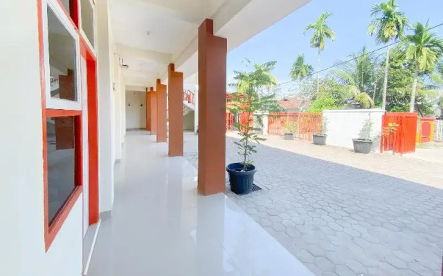 Falah Residence Syariah by OYO Rooms
